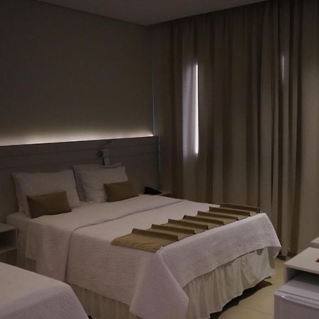 Pak Suites Hotel Luís Eduardo Magalhães Buitenkant foto