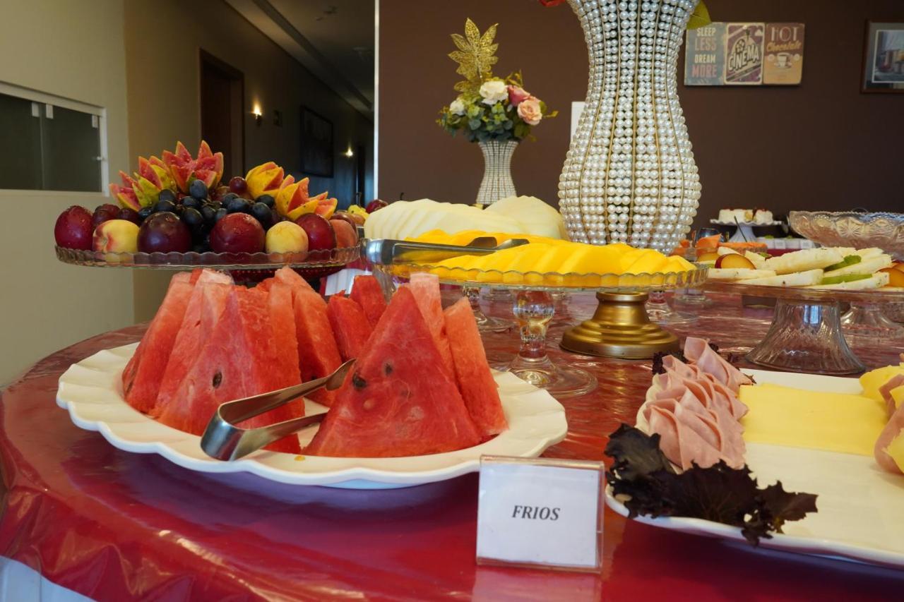 Pak Suites Hotel Luís Eduardo Magalhães Buitenkant foto