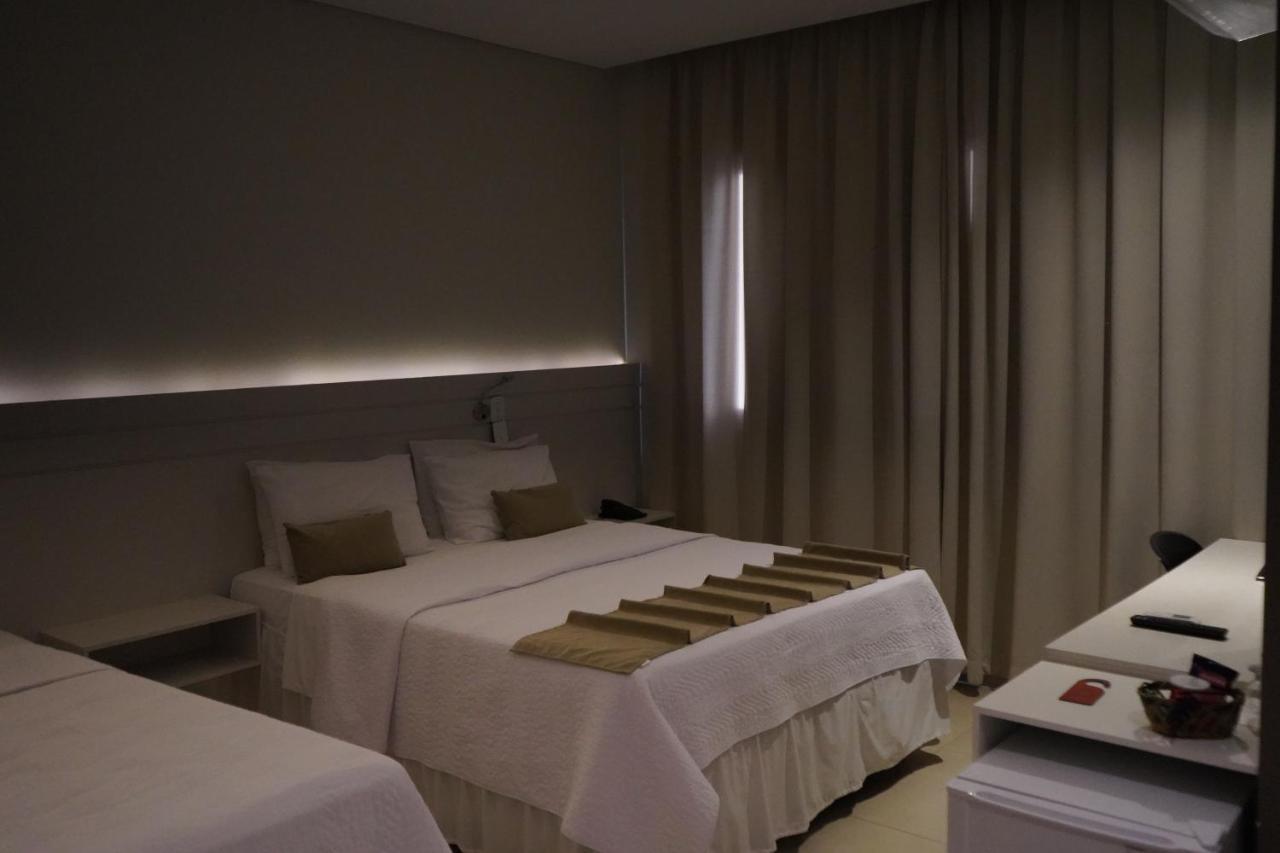 Pak Suites Hotel Luís Eduardo Magalhães Buitenkant foto