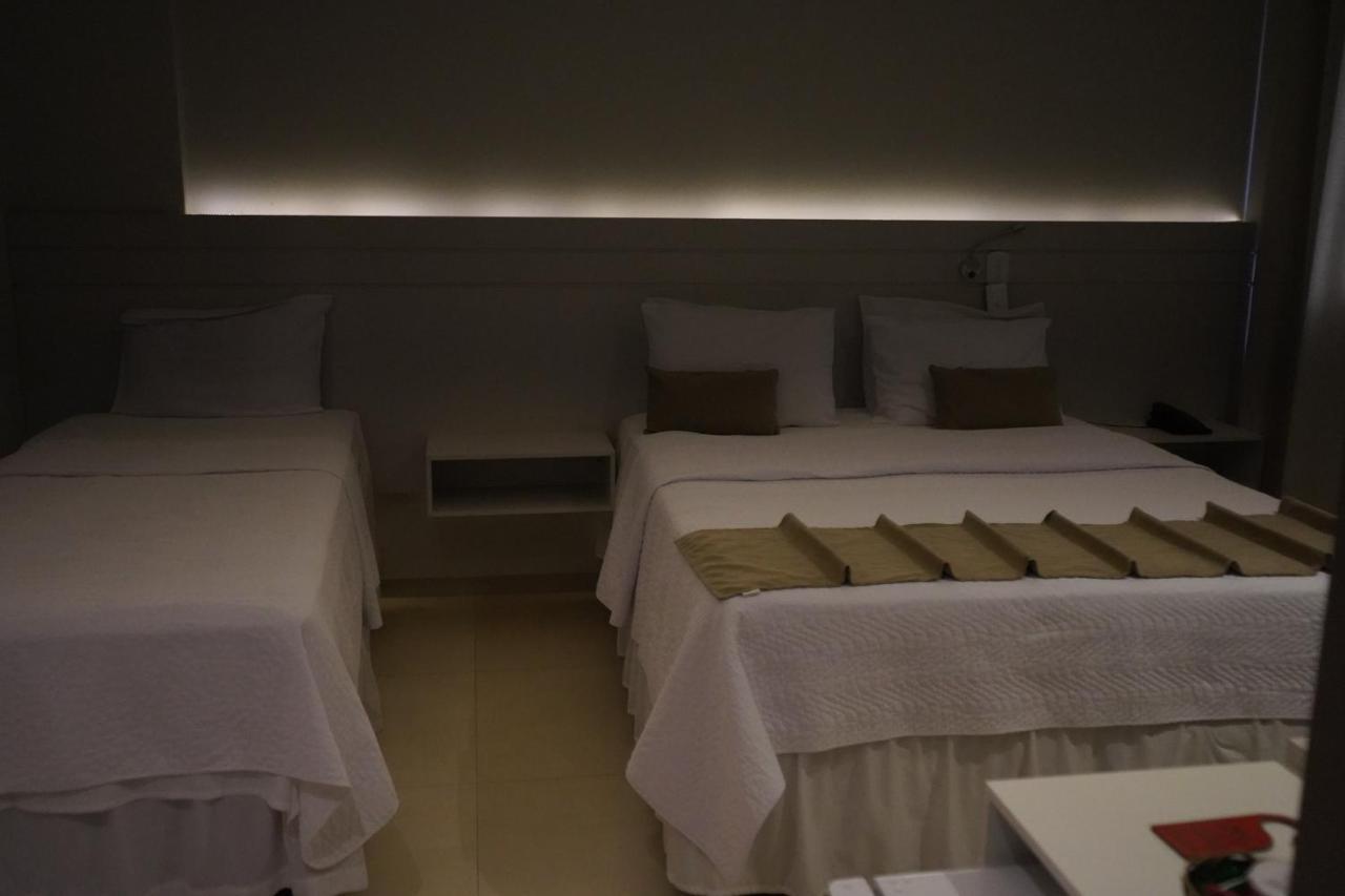 Pak Suites Hotel Luís Eduardo Magalhães Buitenkant foto