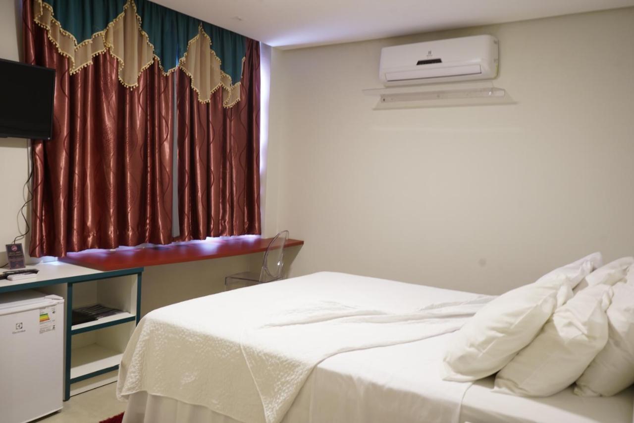 Pak Suites Hotel Luís Eduardo Magalhães Buitenkant foto
