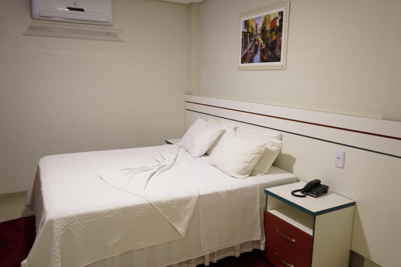 Pak Suites Hotel Luís Eduardo Magalhães Buitenkant foto