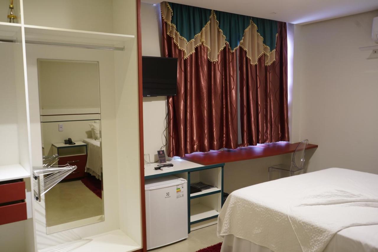 Pak Suites Hotel Luís Eduardo Magalhães Buitenkant foto
